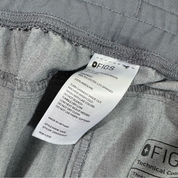 Figs Kade Cargo Scrub Bottom Pants Grey - Picture 3 of 8